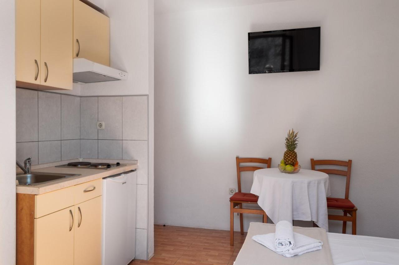 Niko Apartments Drvenik  Eksteriør bilde