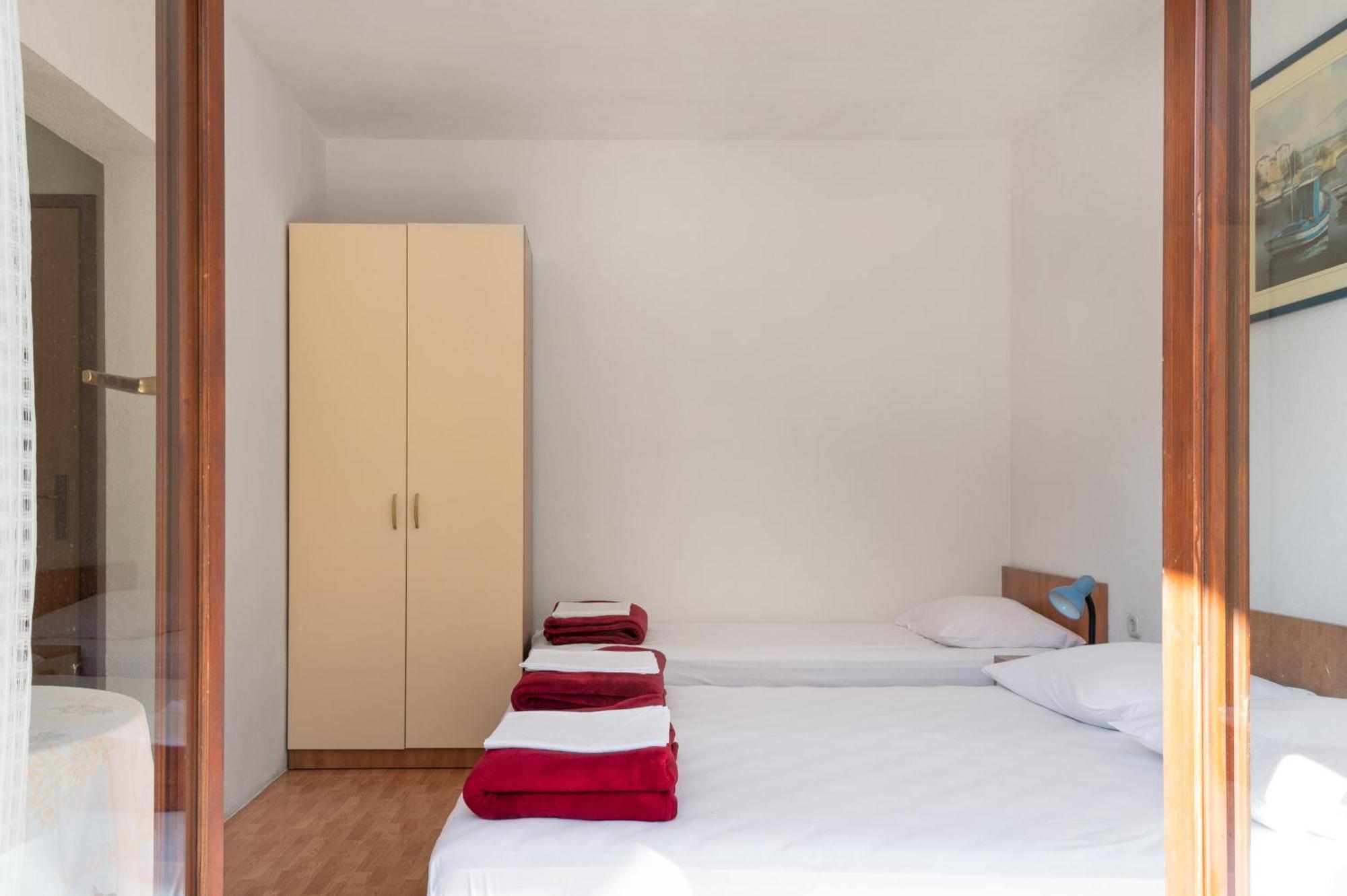 Niko Apartments Drvenik  Rom bilde